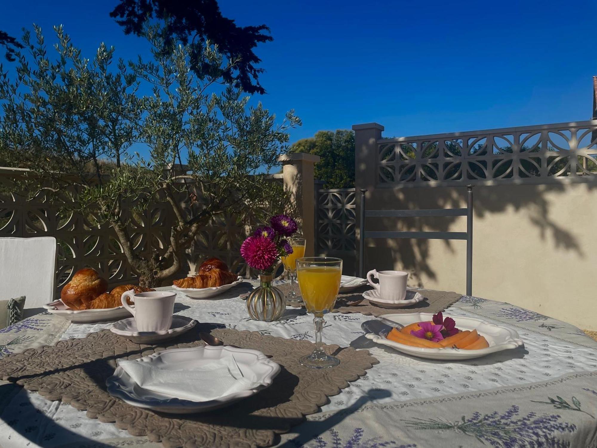 Les Mazets Du Pas Hotel Gréoux-les-Bains Kültér fotó